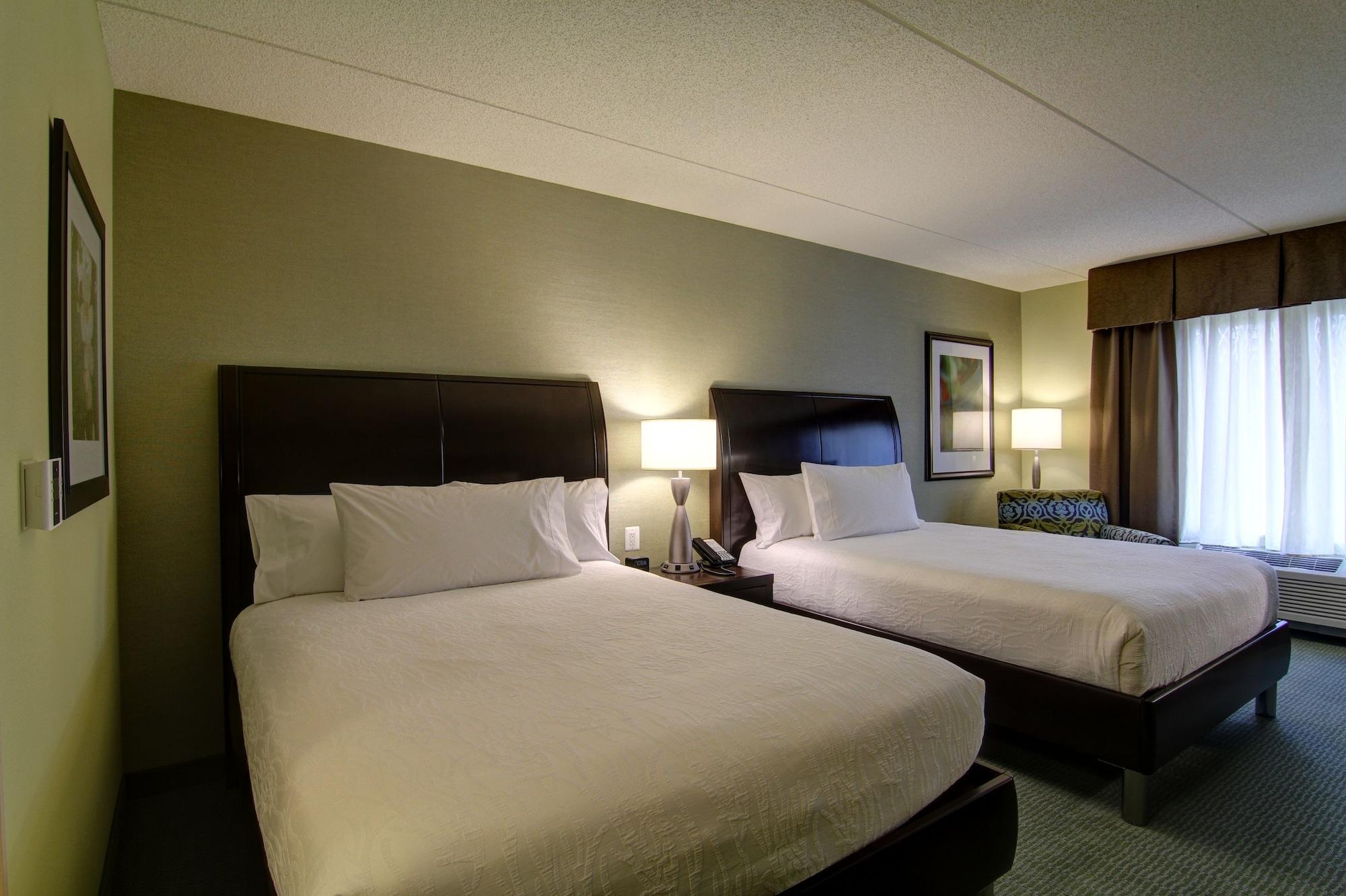 Hilton Garden Inn Woodbridge Esterno foto