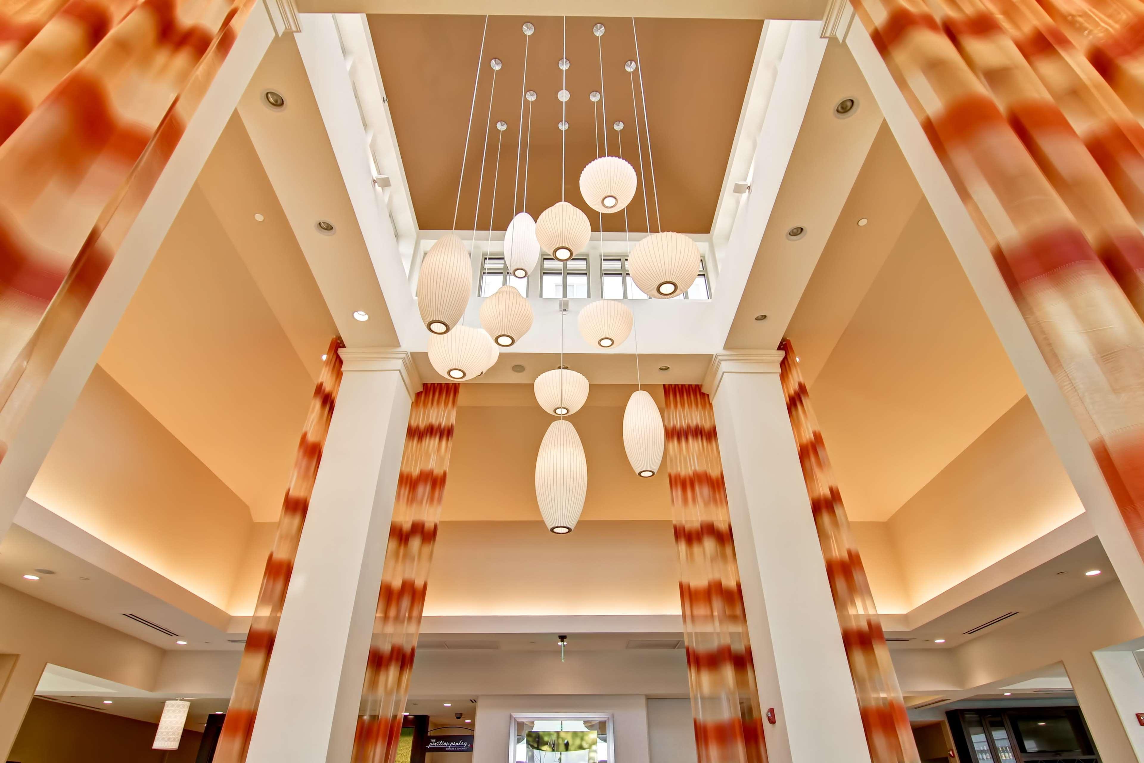 Hilton Garden Inn Woodbridge Esterno foto