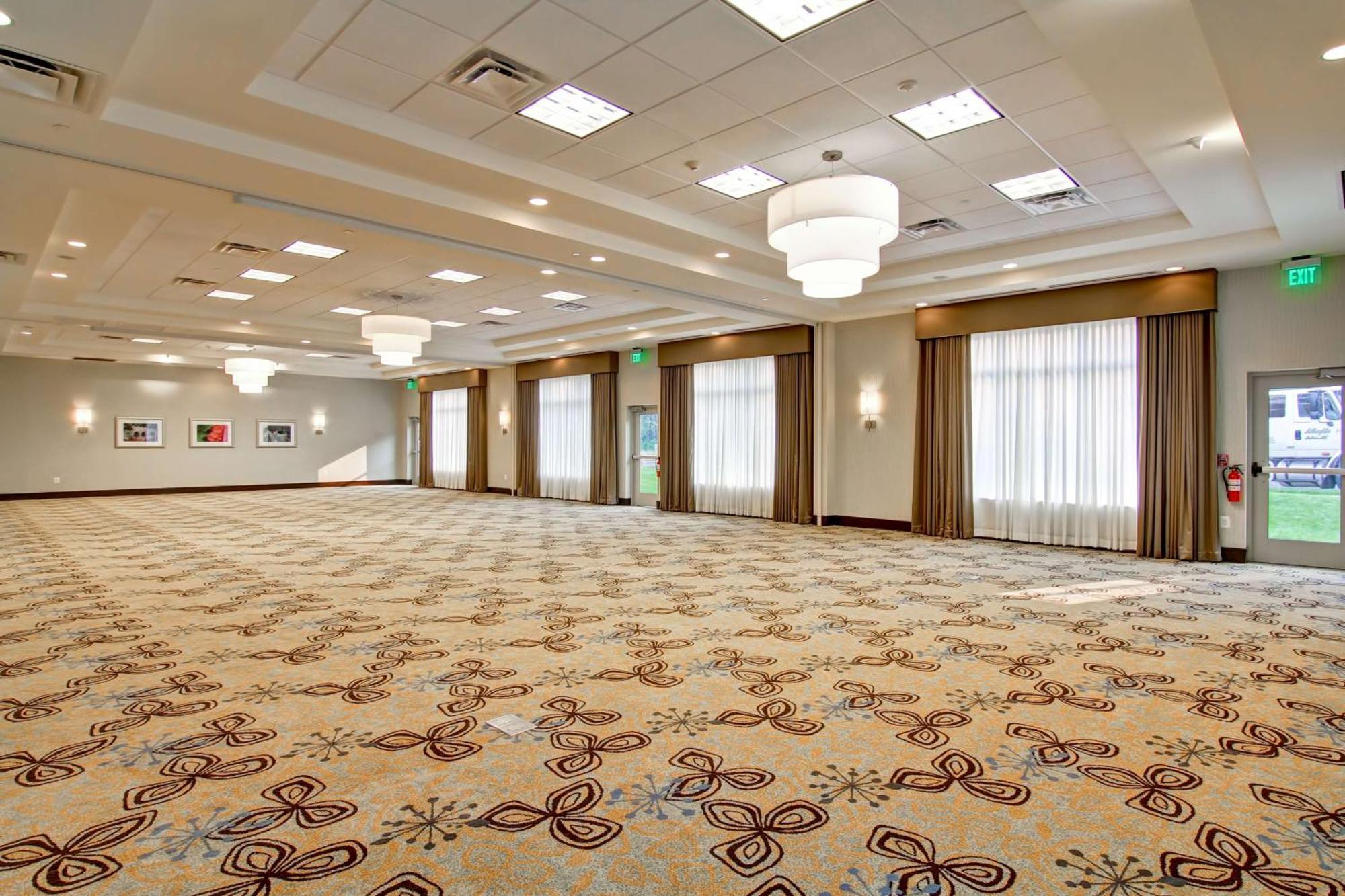 Hilton Garden Inn Woodbridge Esterno foto
